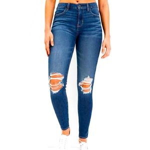 NWOT American Eagle Super Stretch Ripped Jeans